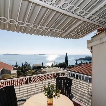 Kisic - Two-bedroom With Balcony And Sea View * Mlini
