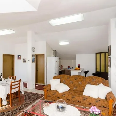 Kisic - Two-bedroom With Balcony And Sea View